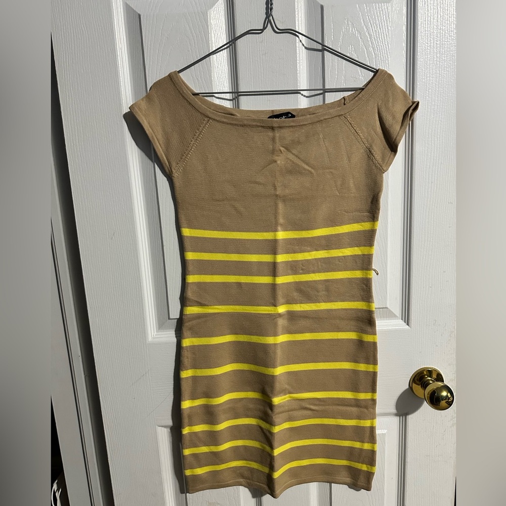 🎀 Bebe striped dress 👗